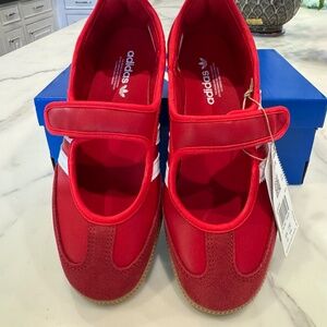 ADIDAS Samba Jane's NWT Size 6